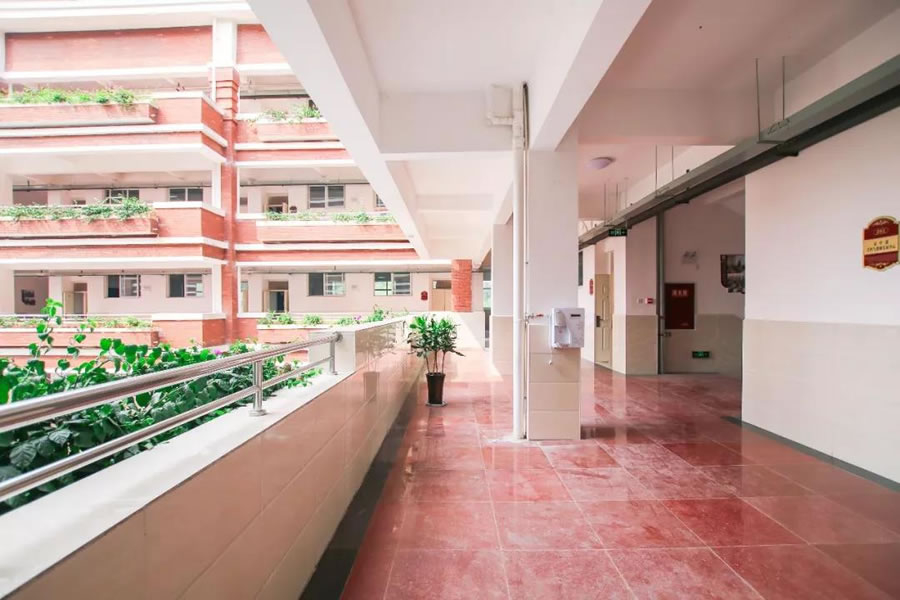 宜賓東辰國際學(xué)校