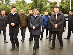 成都溫江區(qū)區(qū)委書記王道明、區(qū)長馬烈紅一行調(diào)研成都東辰外國語學校項目建設(shè)