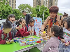 孩子財商如何培養(yǎng)？這個市集東辰娃娃開辦了四屆